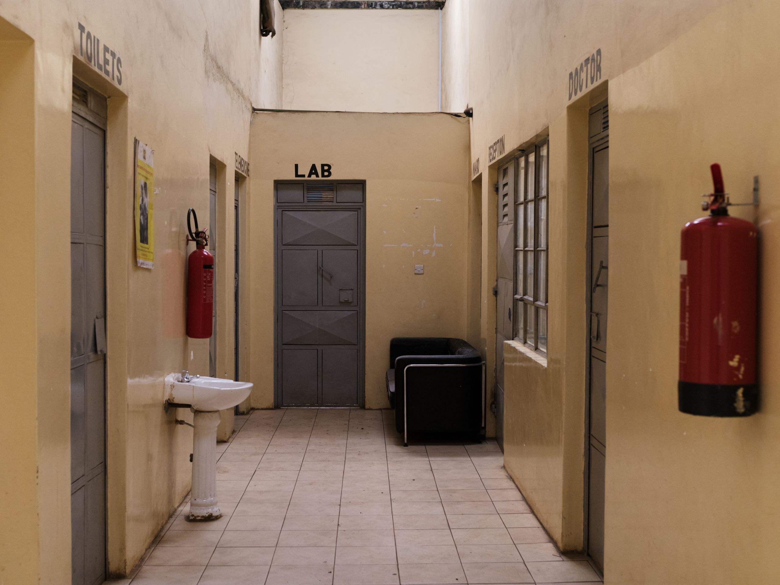 UN-Habitat-failed-aid-project-clinic-computers